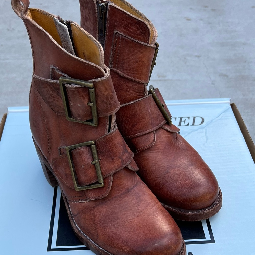 Frye Sabrina Double Buckle Ankle Boots, Saddle Color, Size 8 M, Great Condition